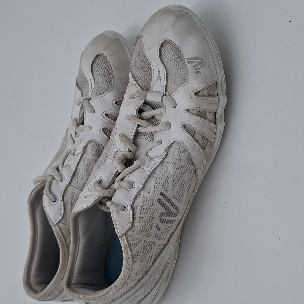 Varsity White Athletic Cheer Shoes Last Pass S